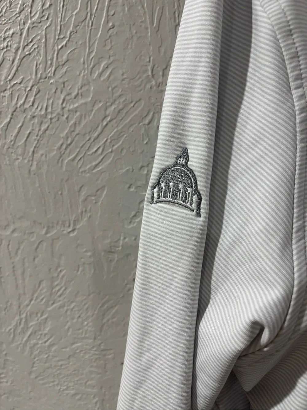 Peter Millar Perth Sugar Stripe Performance Half Zip Golf Pullover in Grey Sz L